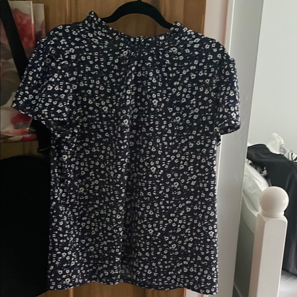 Ann Taylor Black and White Fitted Blouse with Peter Pan Collar